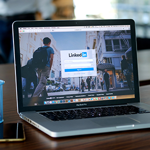 7 Steps to Create & Grow A Compelling LinkedIn Profile